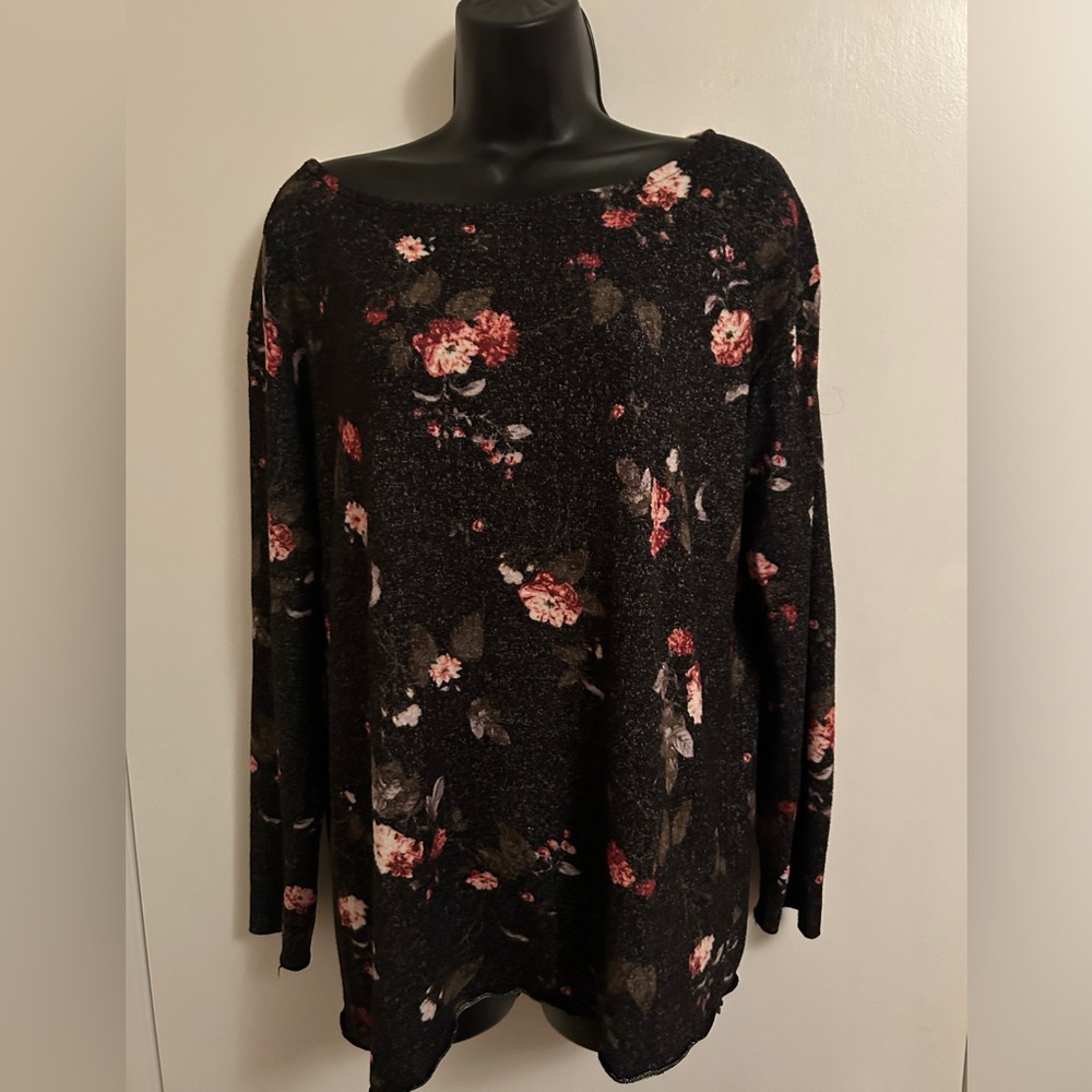 Clockhouse VGUC soft long sleeve pull on top, viscose poly Elastane